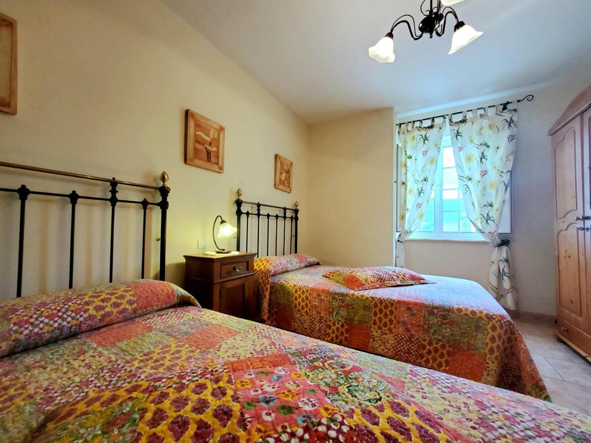 Apartamentos Turisticos Rosa Ribadeo Kültér fotó